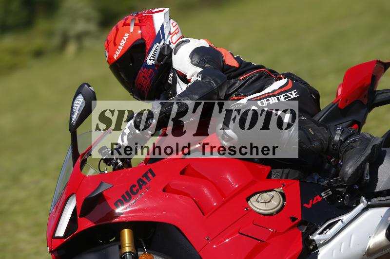 /Archiv-2024/29 12.06.2024 MOTO.CH Track Day ADR/Gruppe gelb/backside